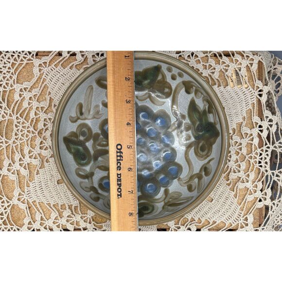 Louisville Stoneware Kentucky Pottery Country Grape 8" Bowl - Picture 7 of 7